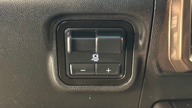 Used 2025 GMC Hummer EV 2X image 38