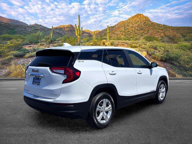 Used 2024 GMC Terrain SLE FWD image 4
