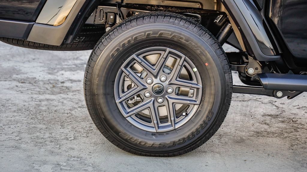 New 2026 Jeep Gladiator Sport image 12