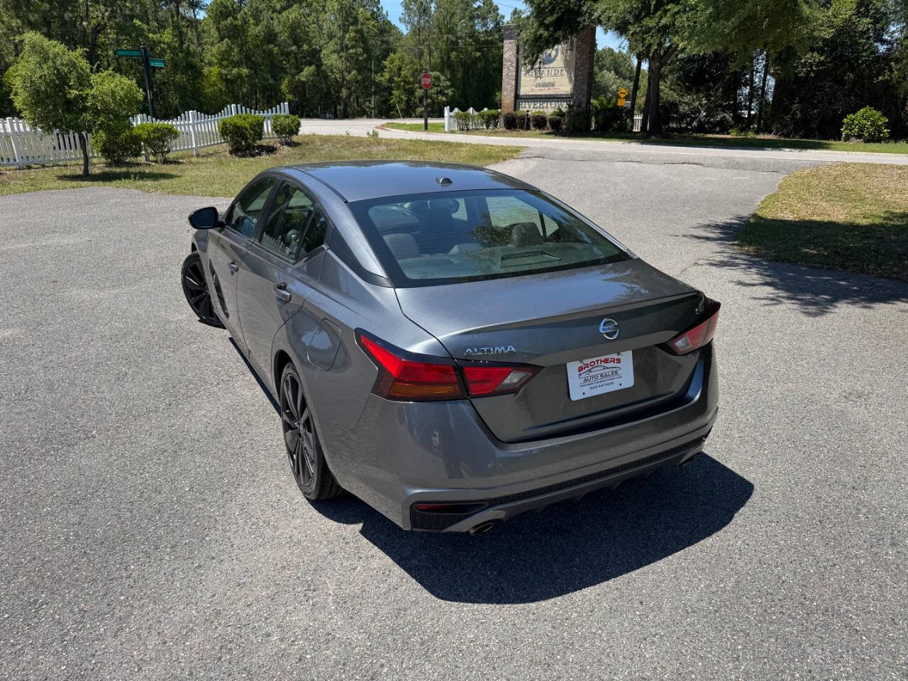 Used 2019 Nissan Altima 2.5 SR FWD image 4