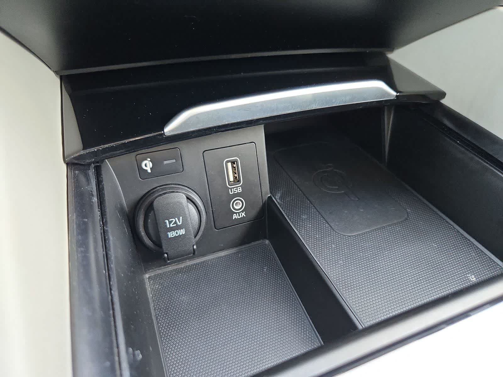 Used 2018 Kia Cadenza Limited FWD image 32