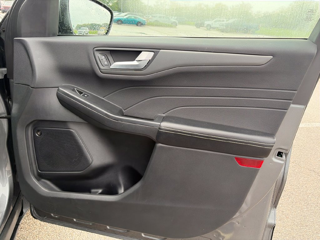 Used 2023 Ford Escape Active w/ Tech Pack #2 FWD image 9
