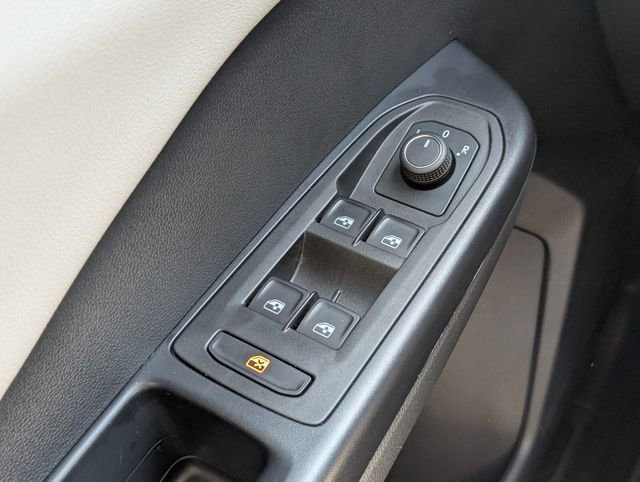 Used 2025 Volkswagen Taos S image 26