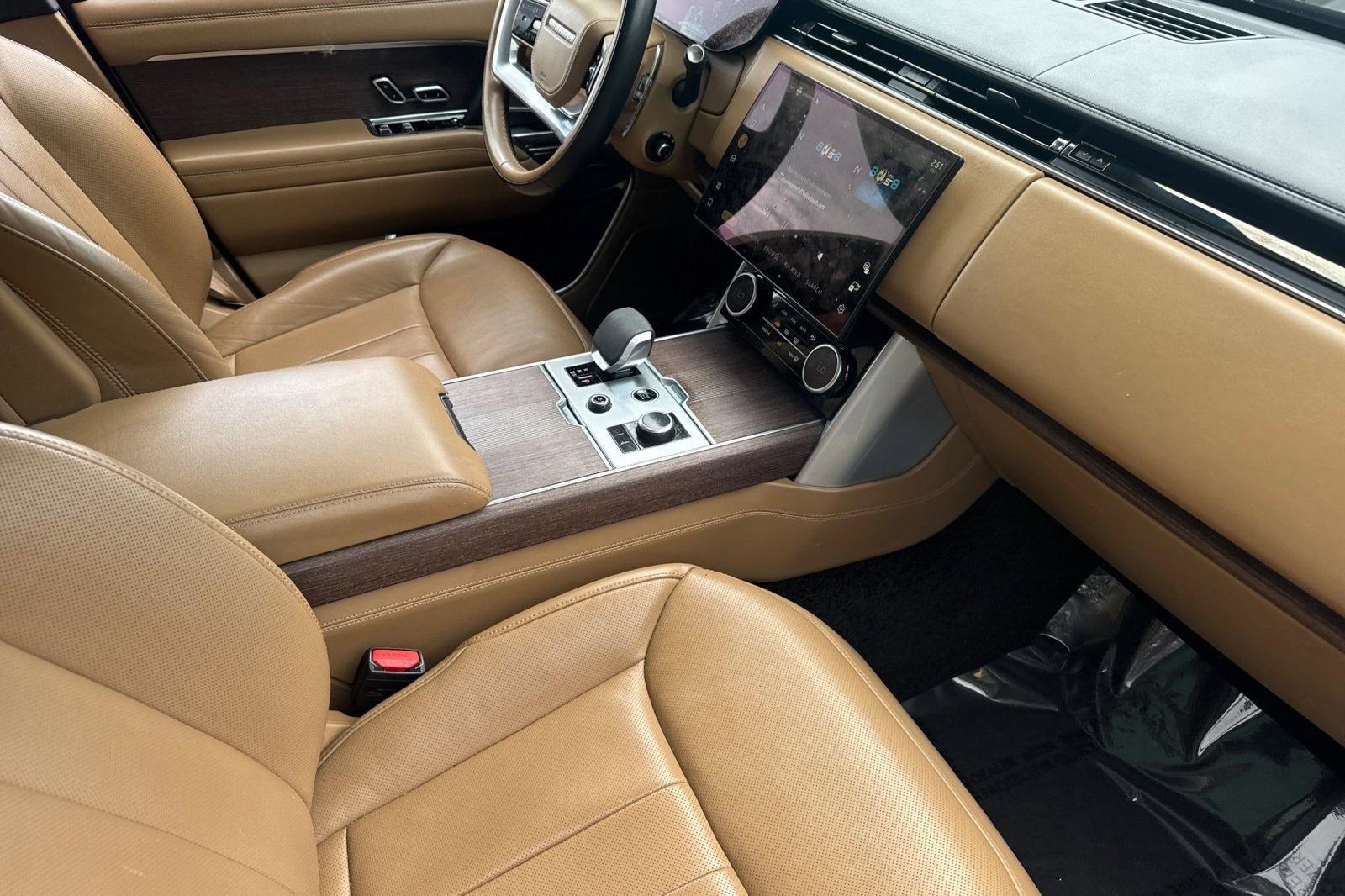 Used 2023 Land Rover Range Rover Long Wheelbase Autobiography image 32