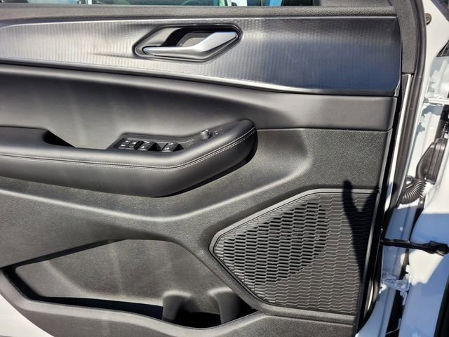 New 2025 Jeep Grand Cherokee Laredo RWD image 21