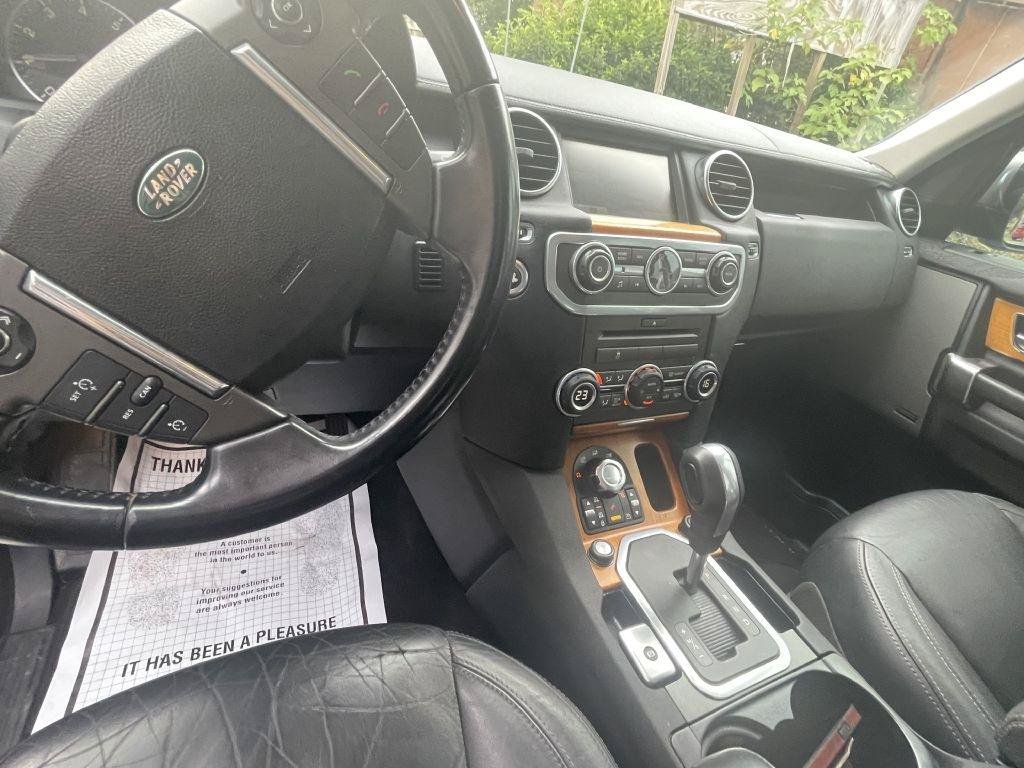 Used 2011 Land Rover LR4 HSE AWD/4WD image 16