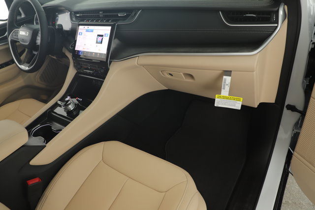 New 2025 Jeep Grand Cherokee Limited AWD/4WD image 21