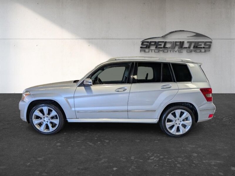 Used 2010 Mercedes-Benz GLK 350 4MATIC image 7