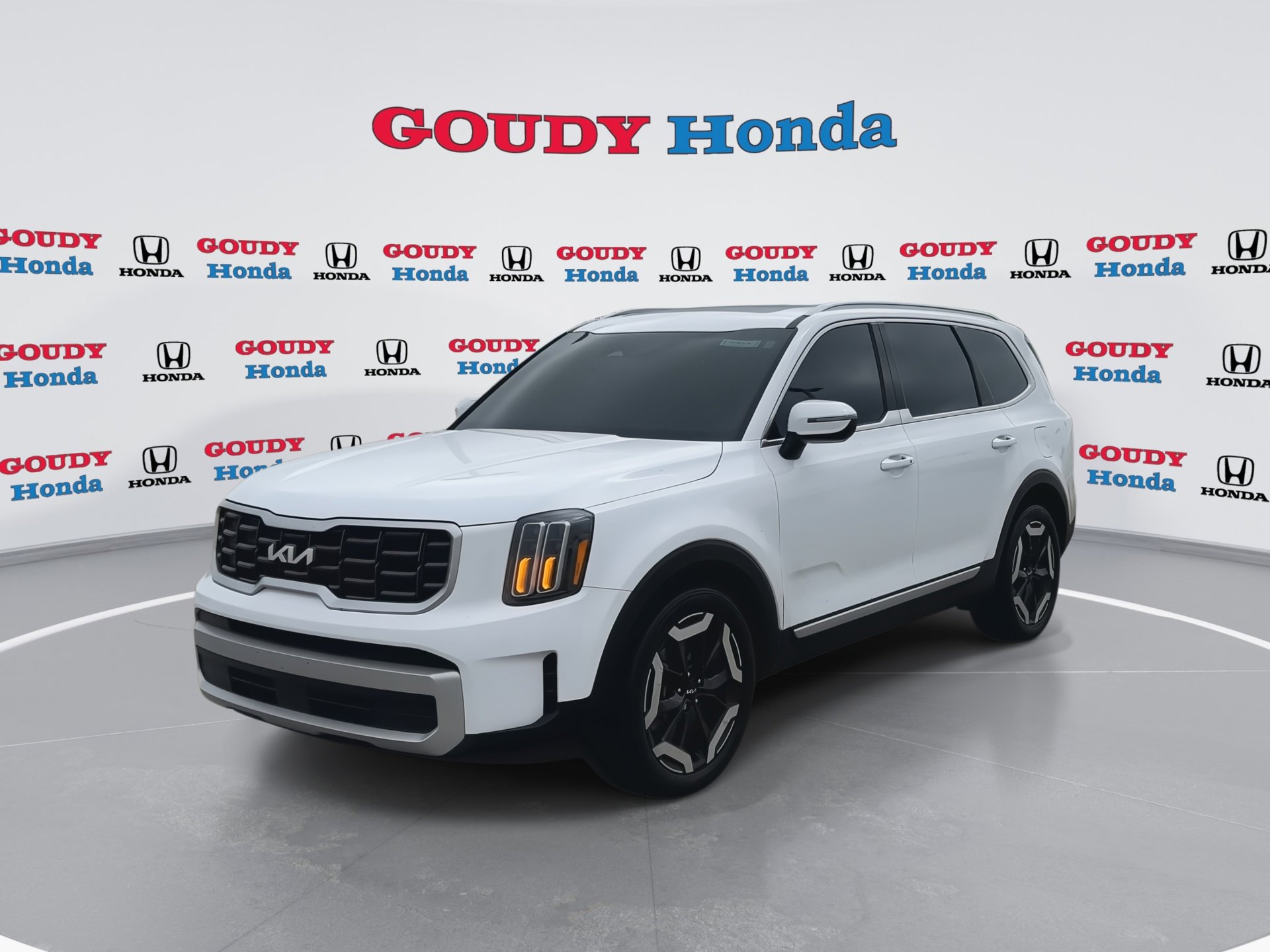 Used 2024 Kia Telluride S w/ S Sunroof Package FWD image 4