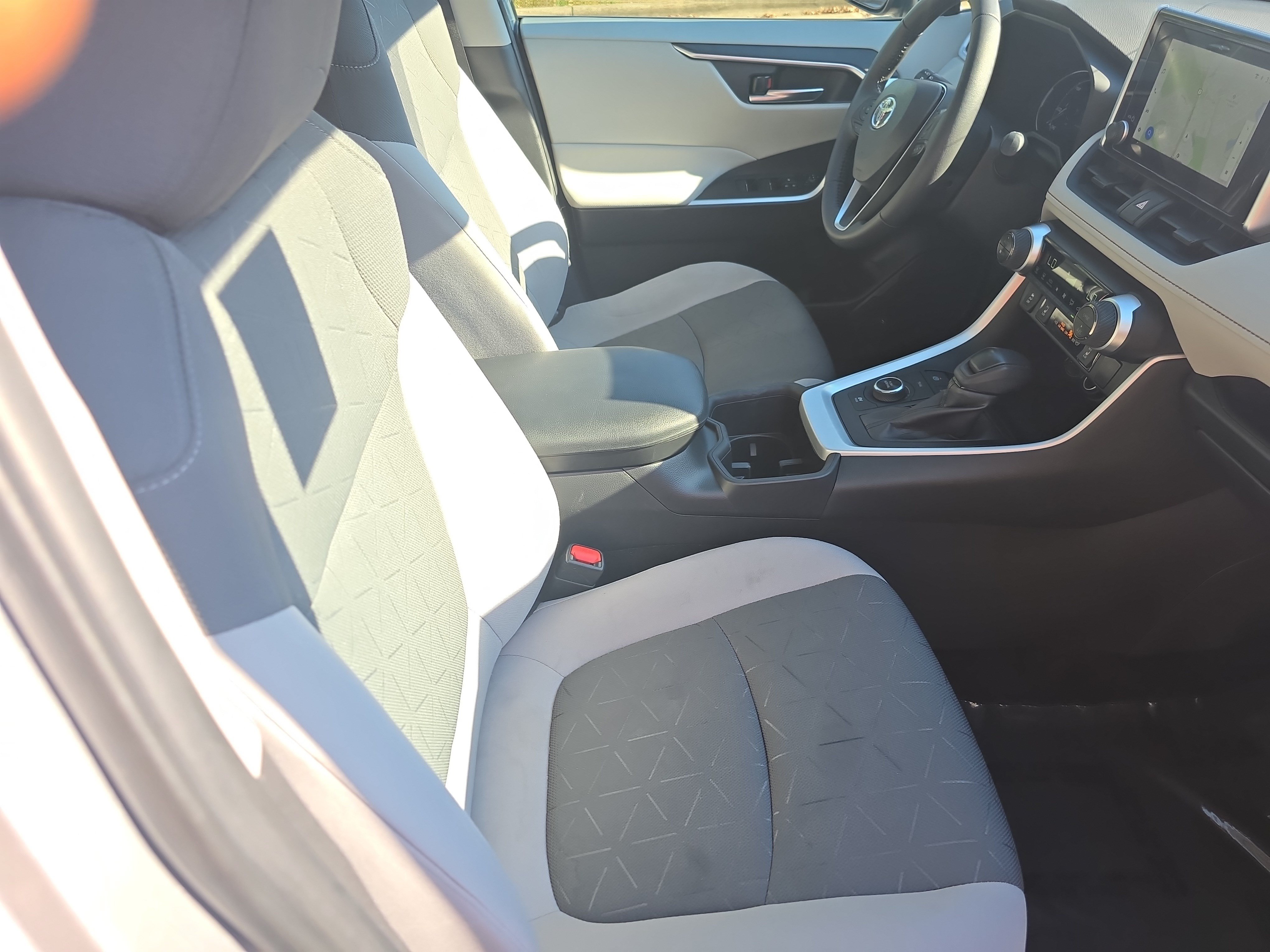 Used 2024 Toyota RAV4 XLE w/ Convenience Package AWD/4WD image 10