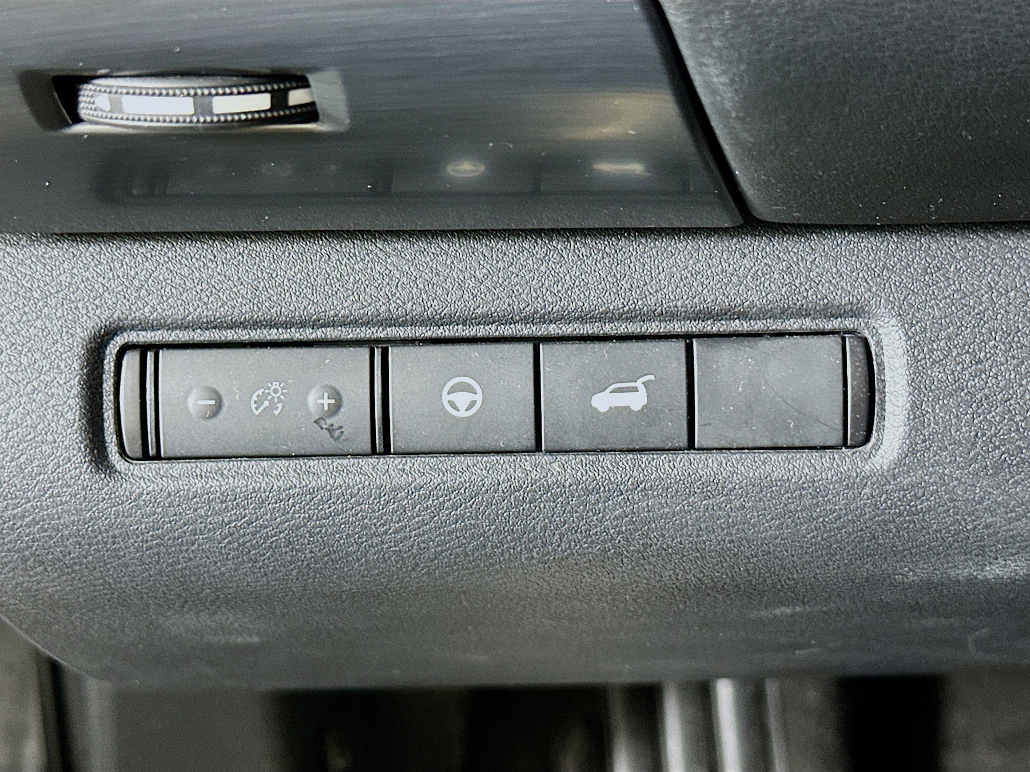 Used 2023 Nissan Pathfinder SL image 16