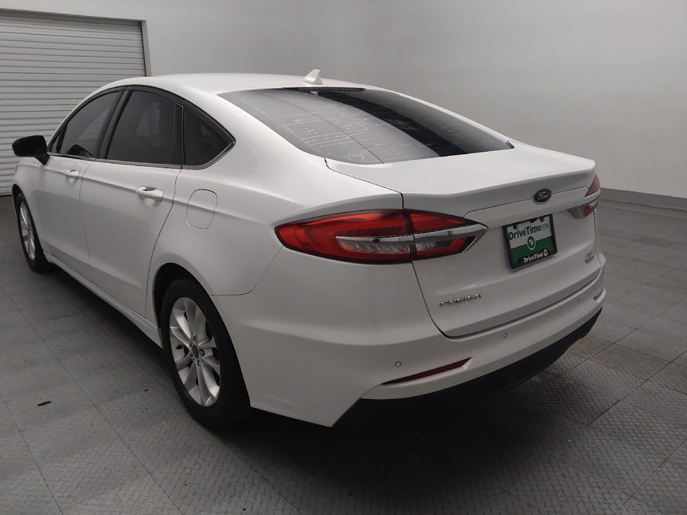 Used 2019 Ford Fusion SE FWD image 5