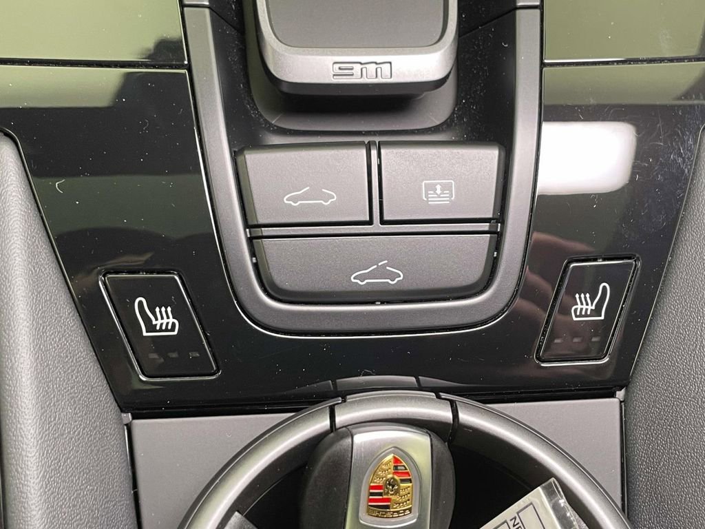 Used 2026 Porsche 911 Carrera image 32