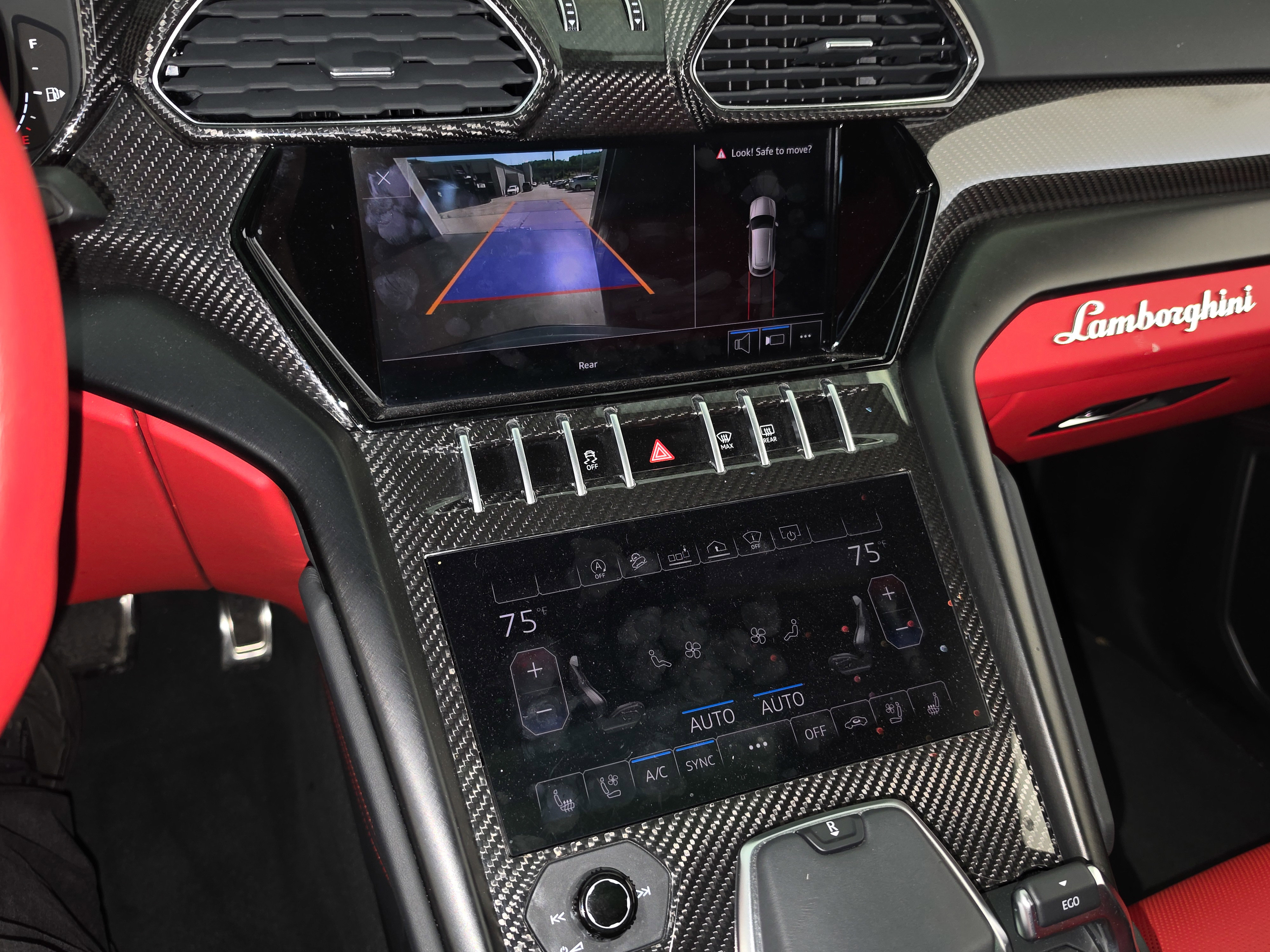Used 2021 Lamborghini Urus AWD/4WD image 15