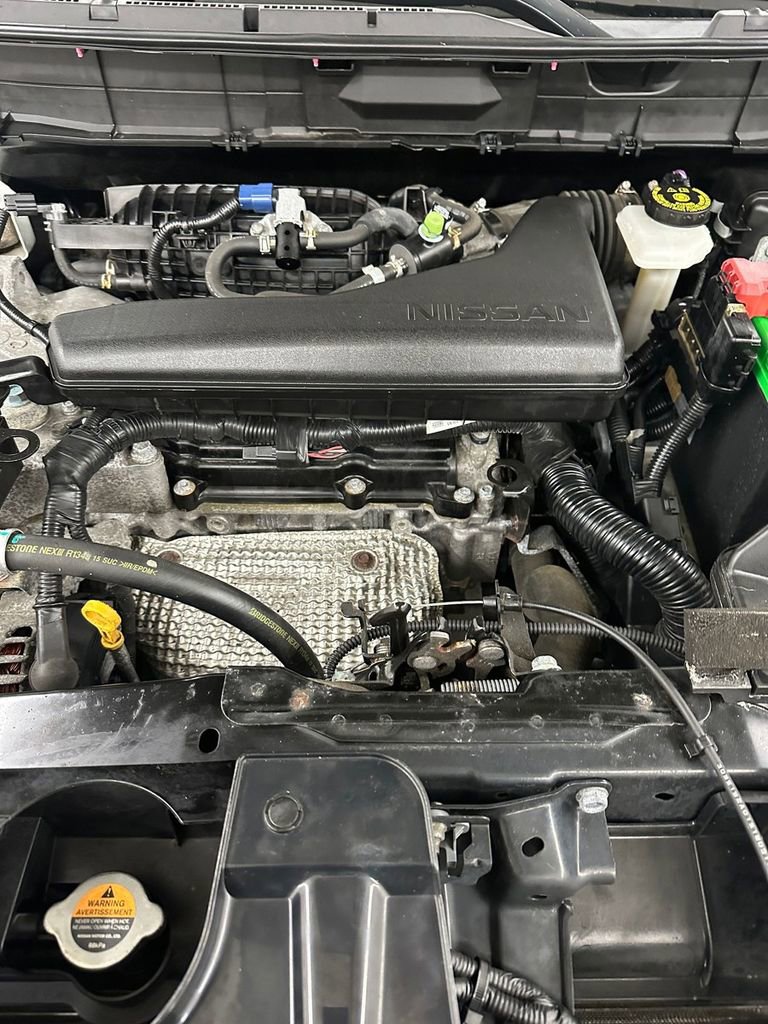 Used 2018 Nissan Rogue SV image 7