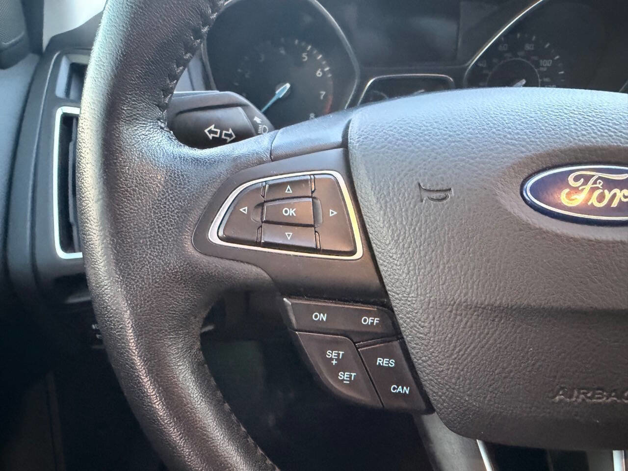 Used 2017 Ford Focus Titanium image 28