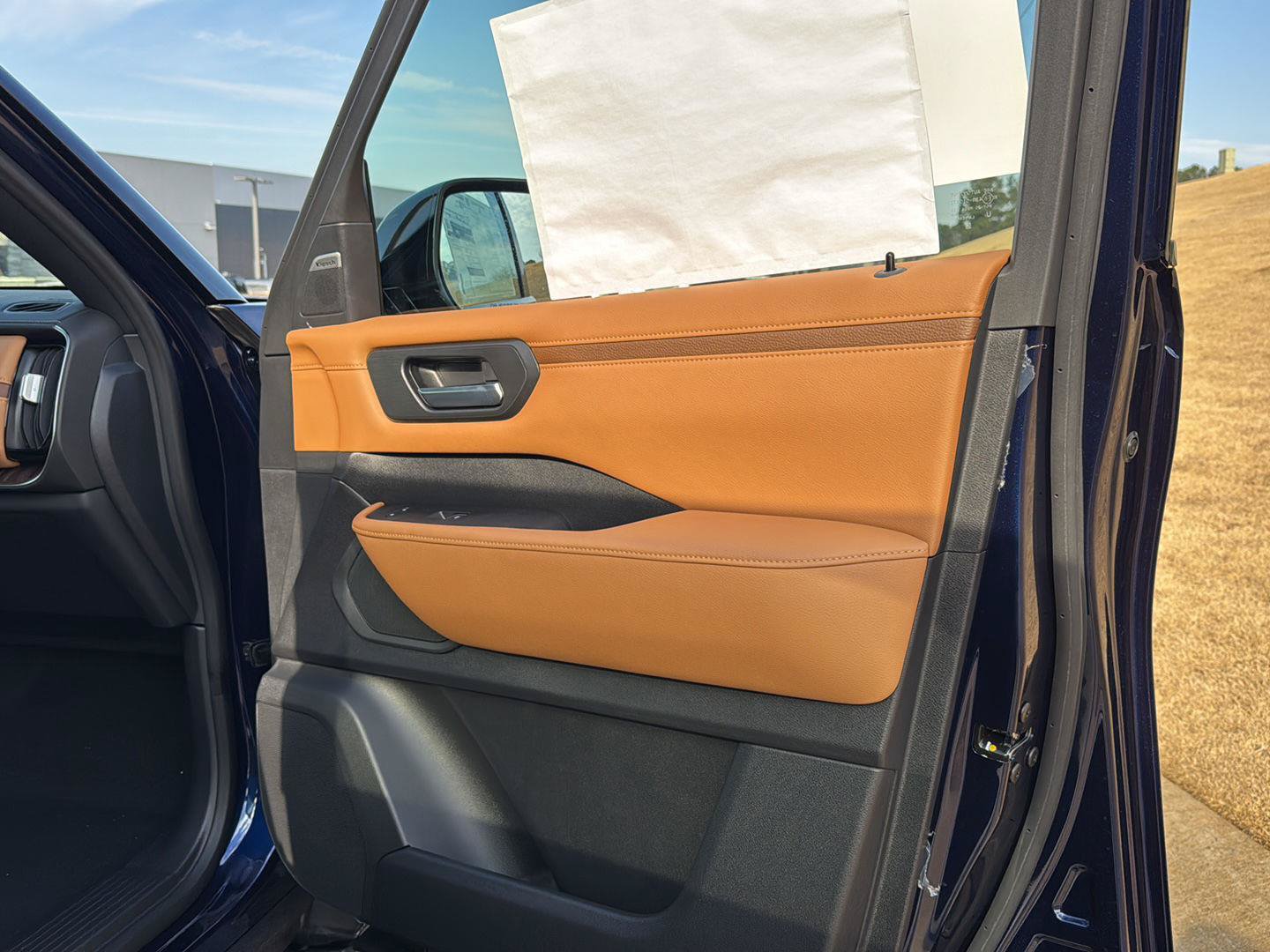 New 2026 Nissan Armada SL w/ Captain's Chari Seat Package RWD image 12