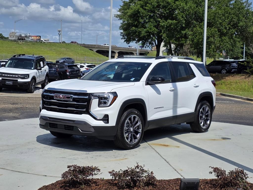 Used 2026 GMC Terrain Elevation w/ Elevation Premium Package FWD image 7