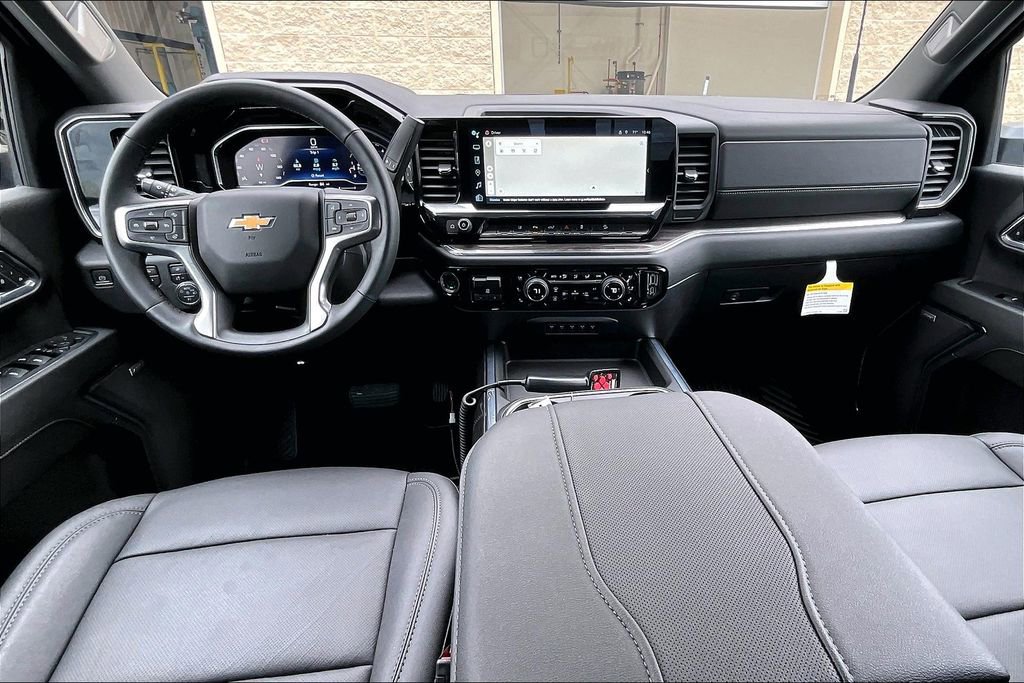 Used 2024 Chevrolet Silverado 2500 LTZ w/ LTZ Convenience Package image 14