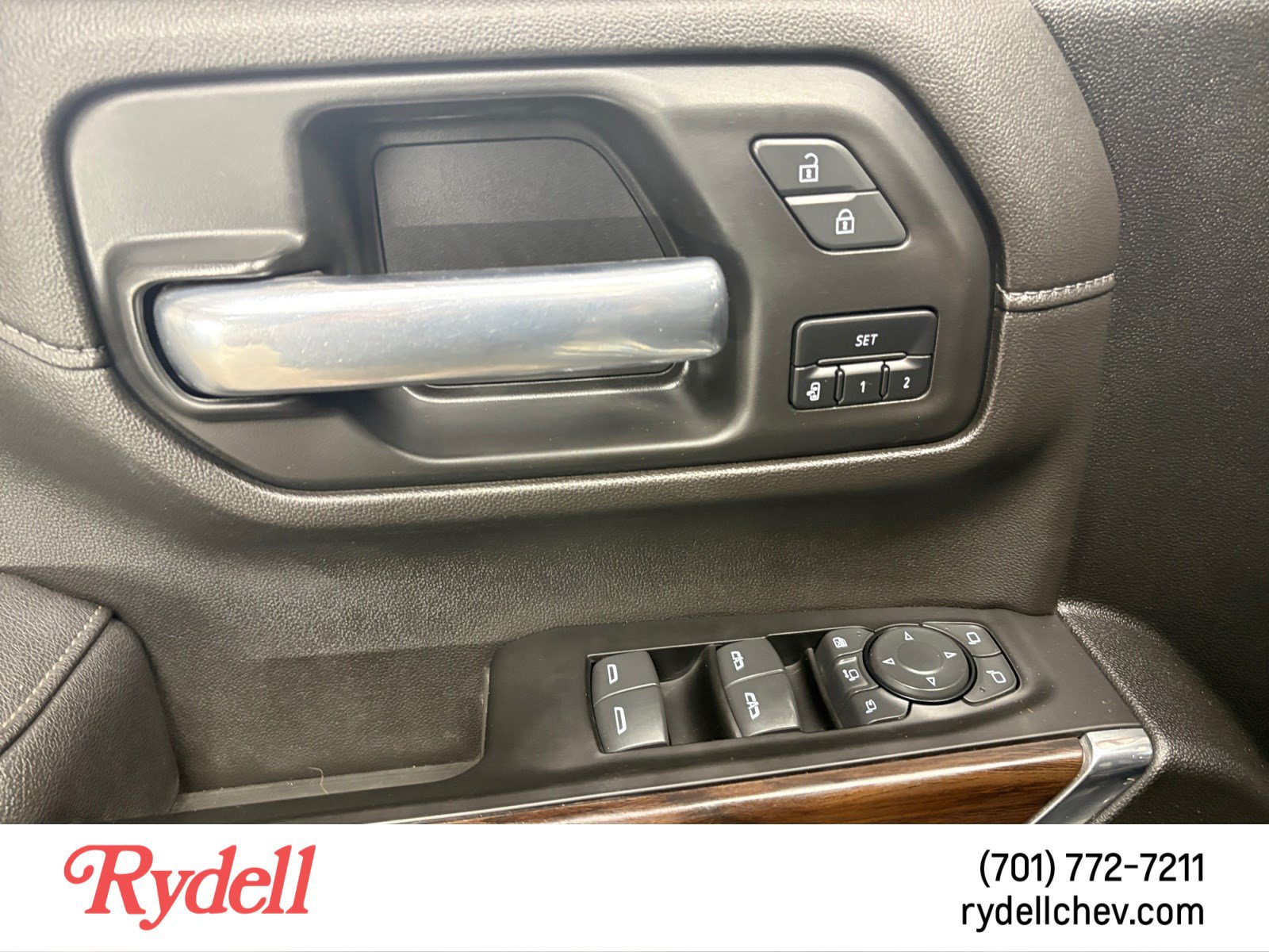 Used 2023 GMC Sierra 2500 SLT w/ SLT Convenience Package AWD/4WD image 11