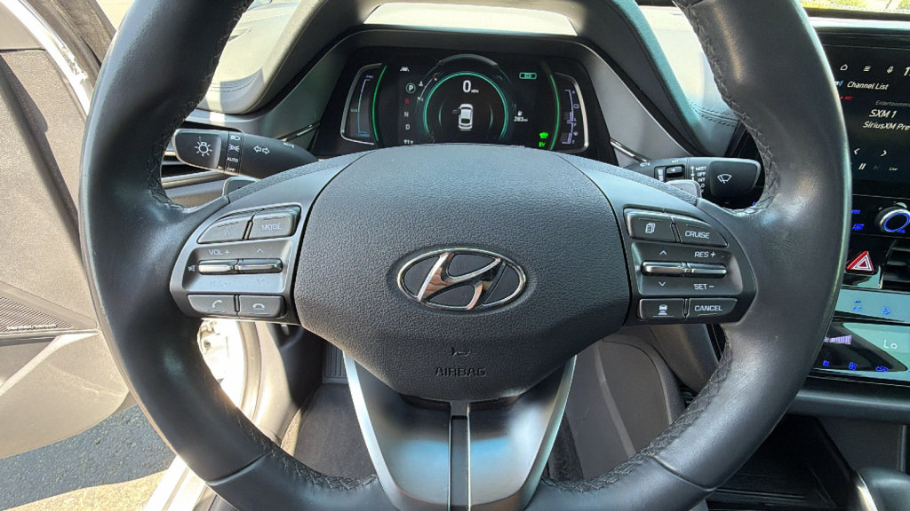 Used 2020 Hyundai Ioniq Limited FWD image 18