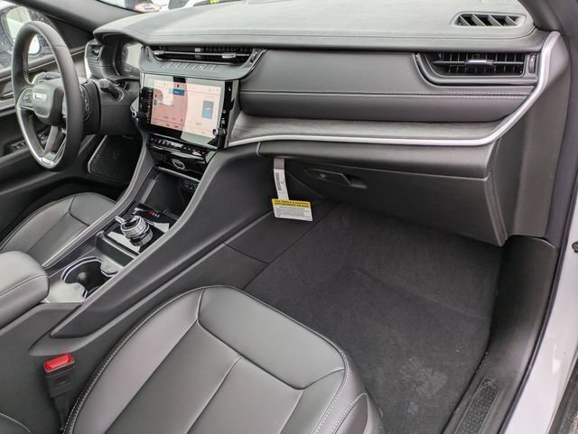 New 2026 Jeep Grand Cherokee Limited AWD/4WD image 33