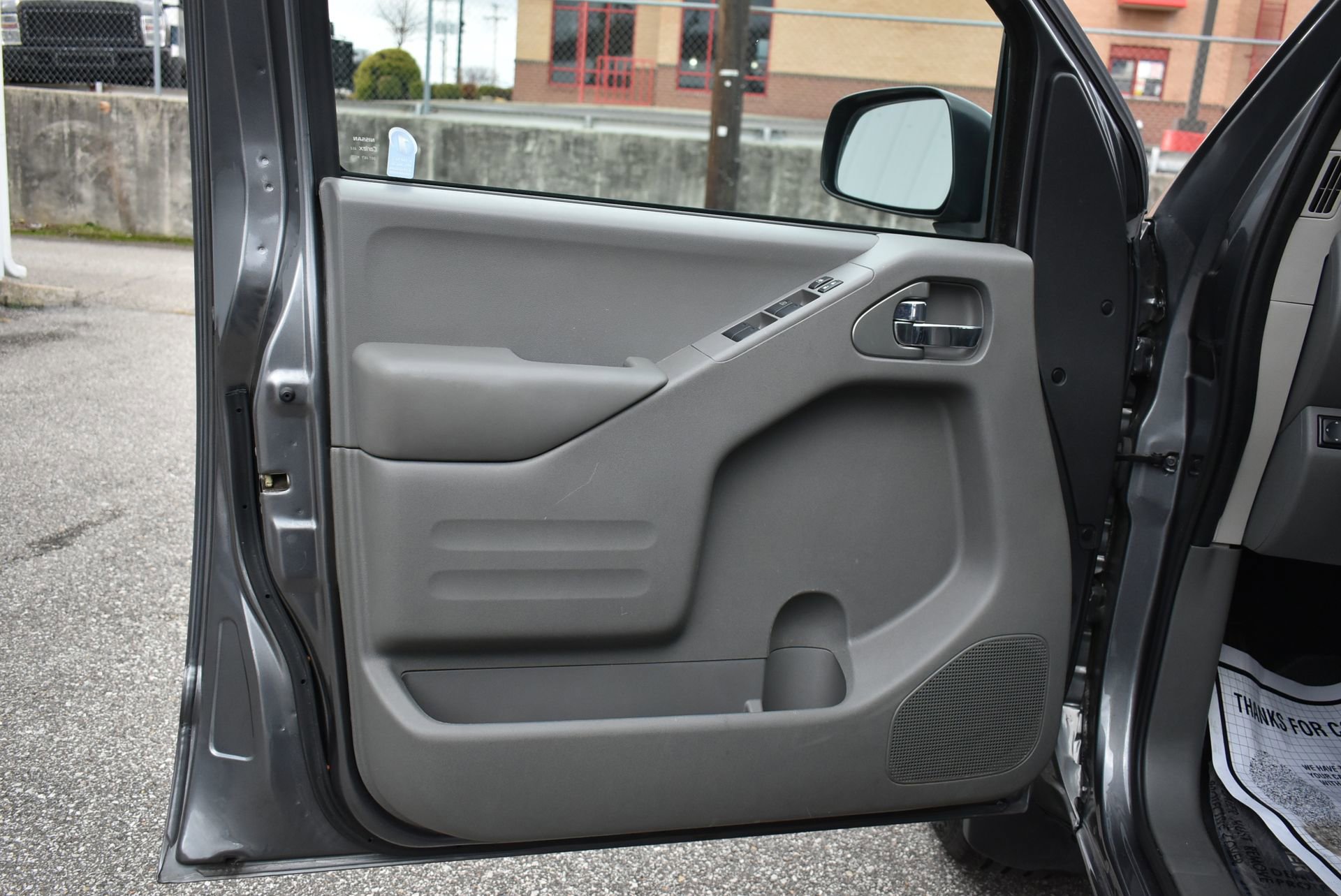 Used 2020 Nissan Frontier SV image 12