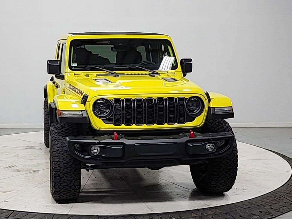 Used 2024 Jeep Wrangler Unlimited Rubicon image 2