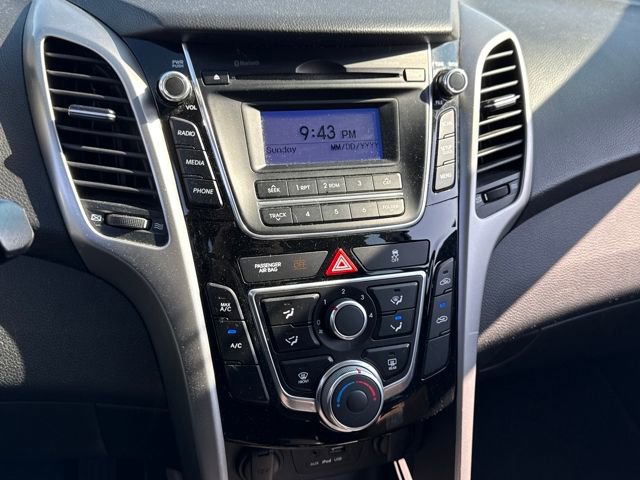 Used 2017 Hyundai Elantra GT image 24