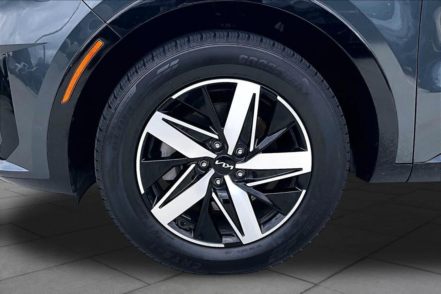 Certified 2023 Kia Sorento S w/ Panoramic Sunroof Package FWD image 10