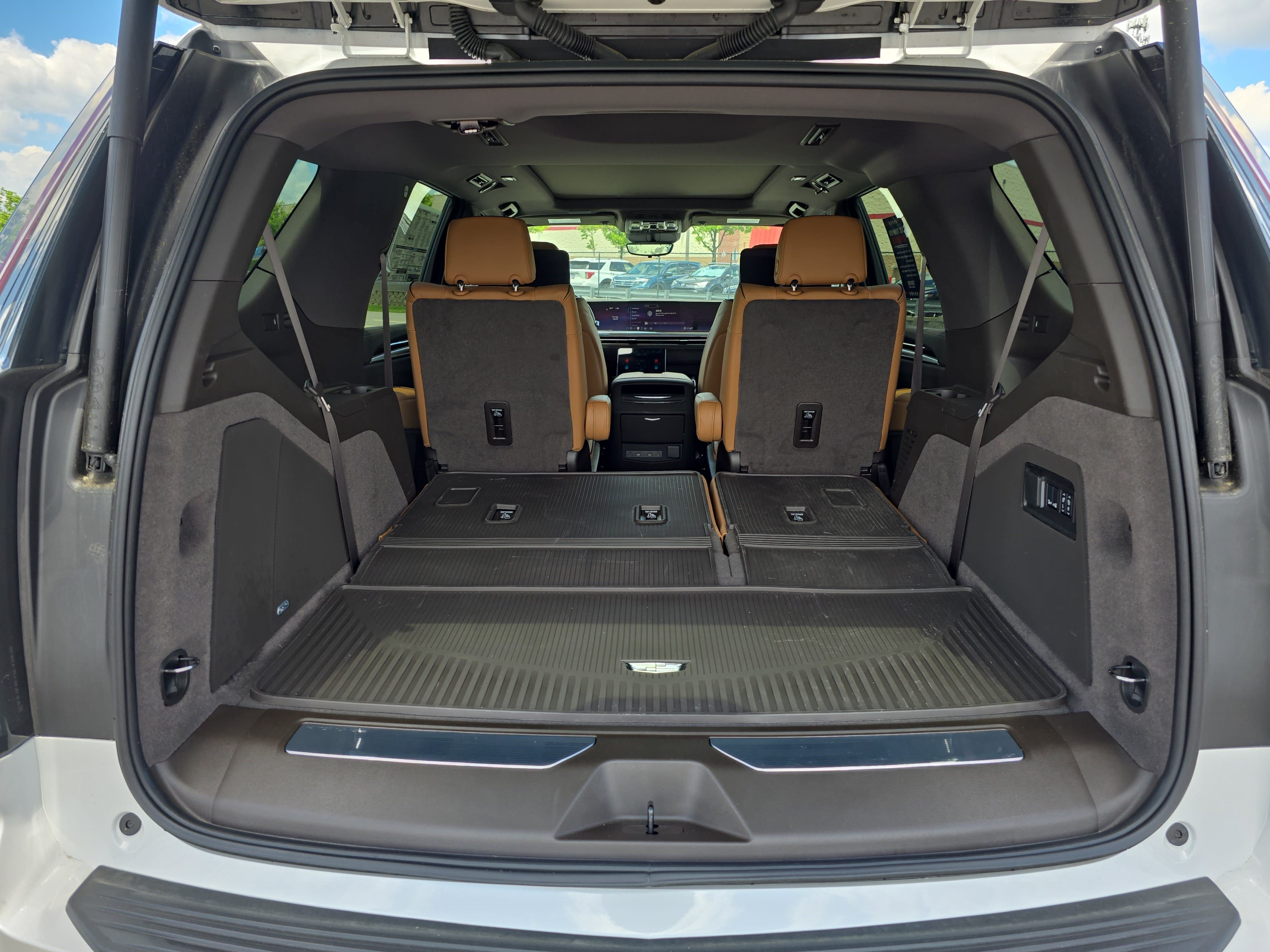 New 2025 Cadillac Escalade Premium Luxury w/ Touring Package AWD/4WD image 17