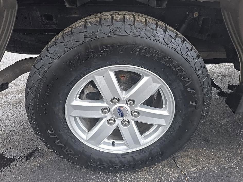 Used 2022 Ford F150 XLT image 35