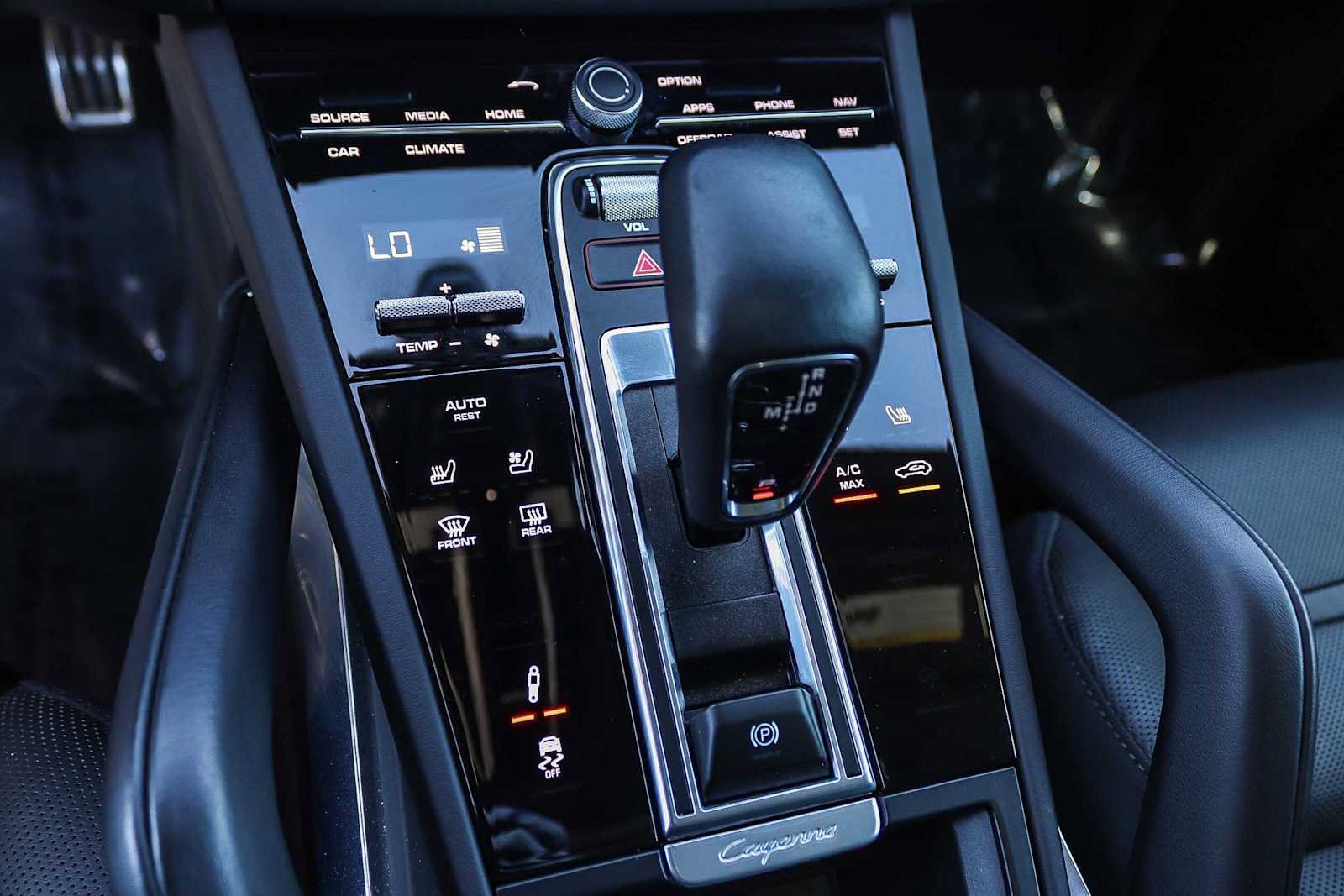 Used 2023 Porsche Cayenne Turbo AWD/4WD image 19