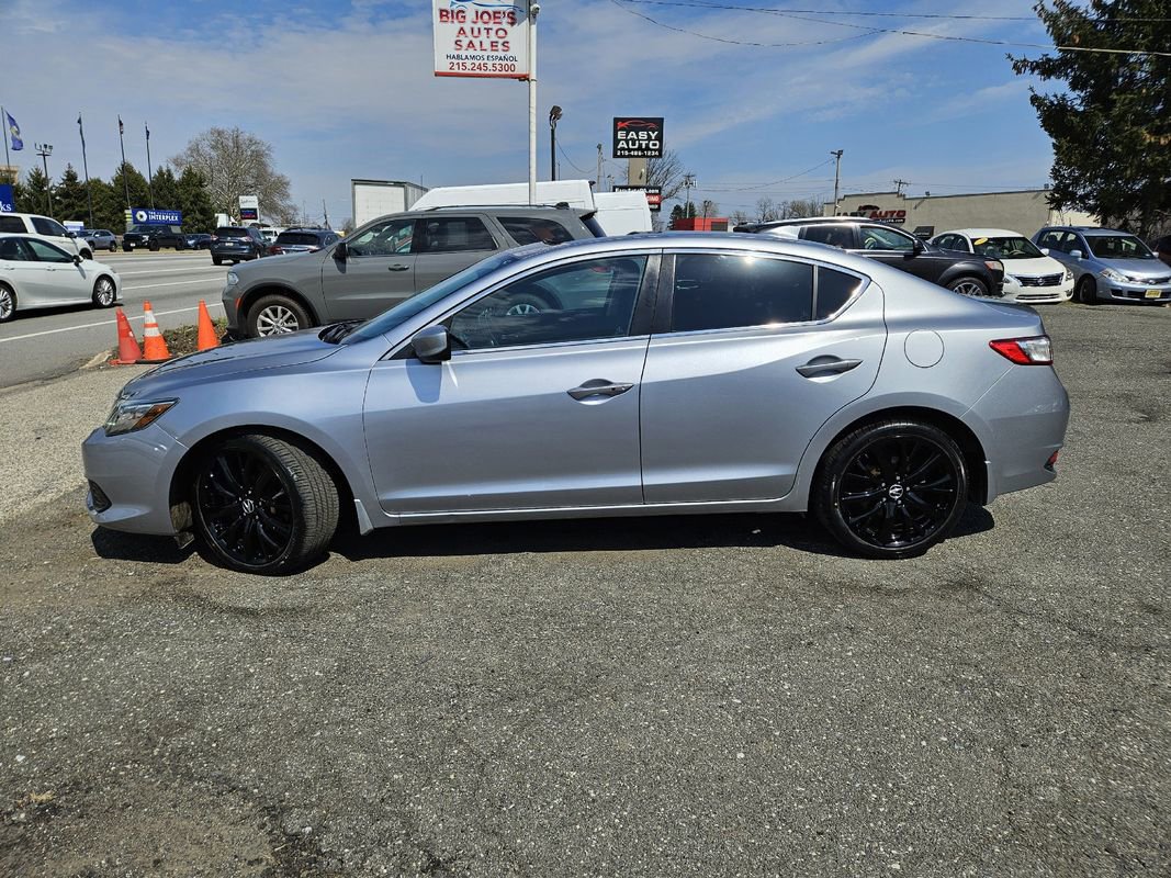 Used 2017 Acura ILX w/ Technology Plus Package FWD image 2