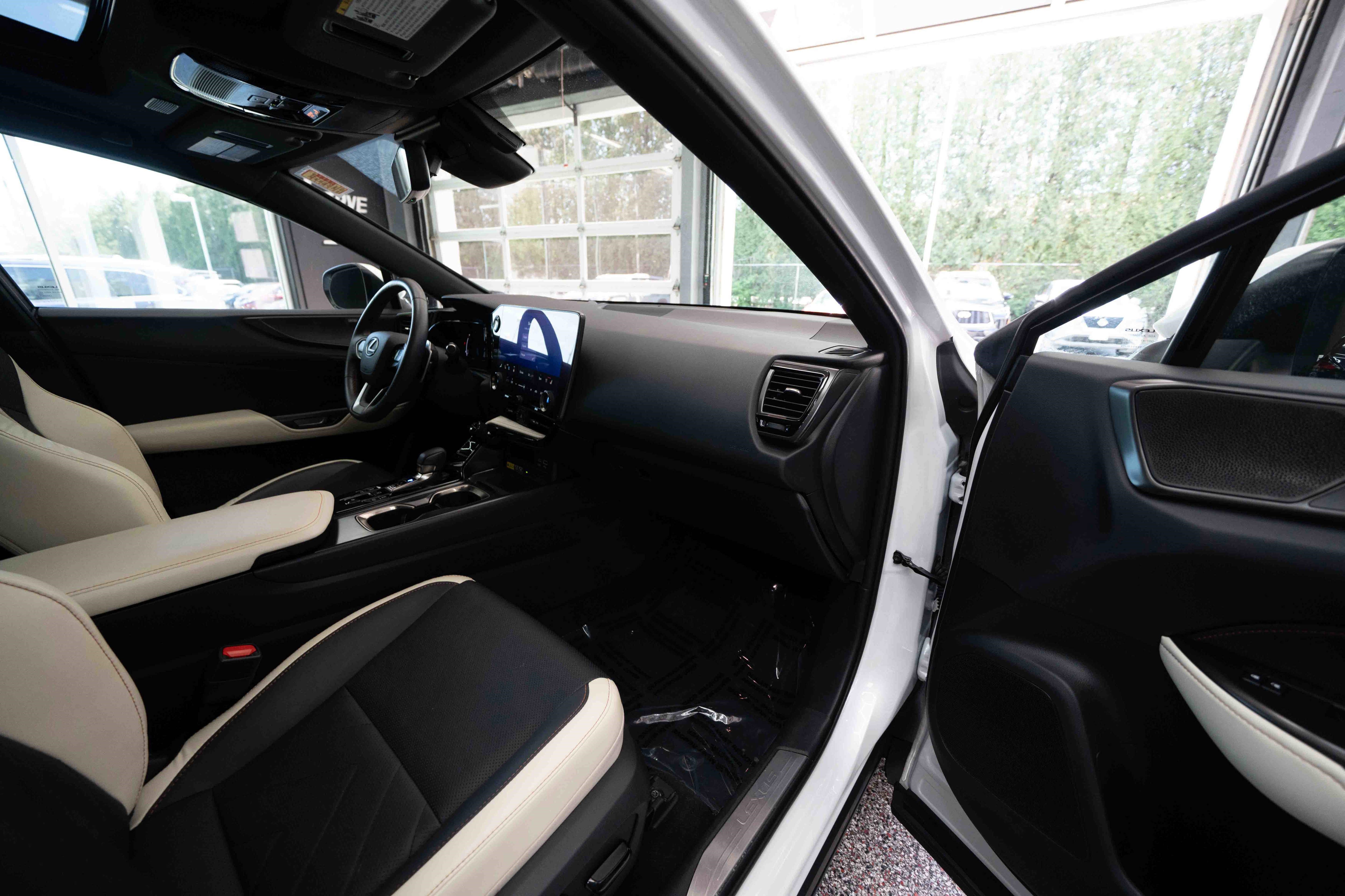 Used 2022 Lexus NX 350 AWD image 25
