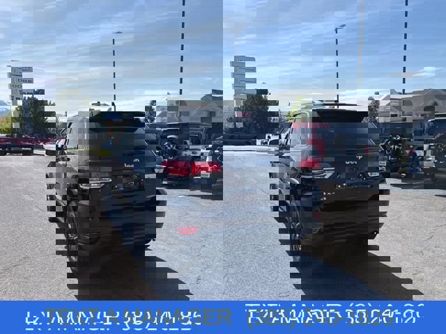 Used 2020 Jeep Grand Cherokee Laredo w/ 18" Wheel & 8.4" Radio Group image 7