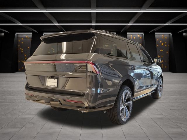 New 2027 Lincoln Navigator Black Label w/ Black Label Special Edition AWD/4WD image 3