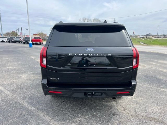 Used 2025 Ford Expedition Active AWD/4WD image 5