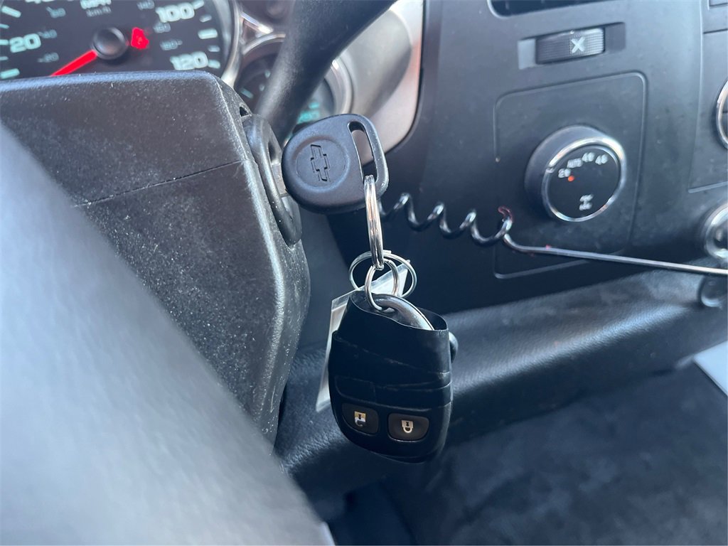 Used 2013 Chevrolet Silverado 1500 LT image 39