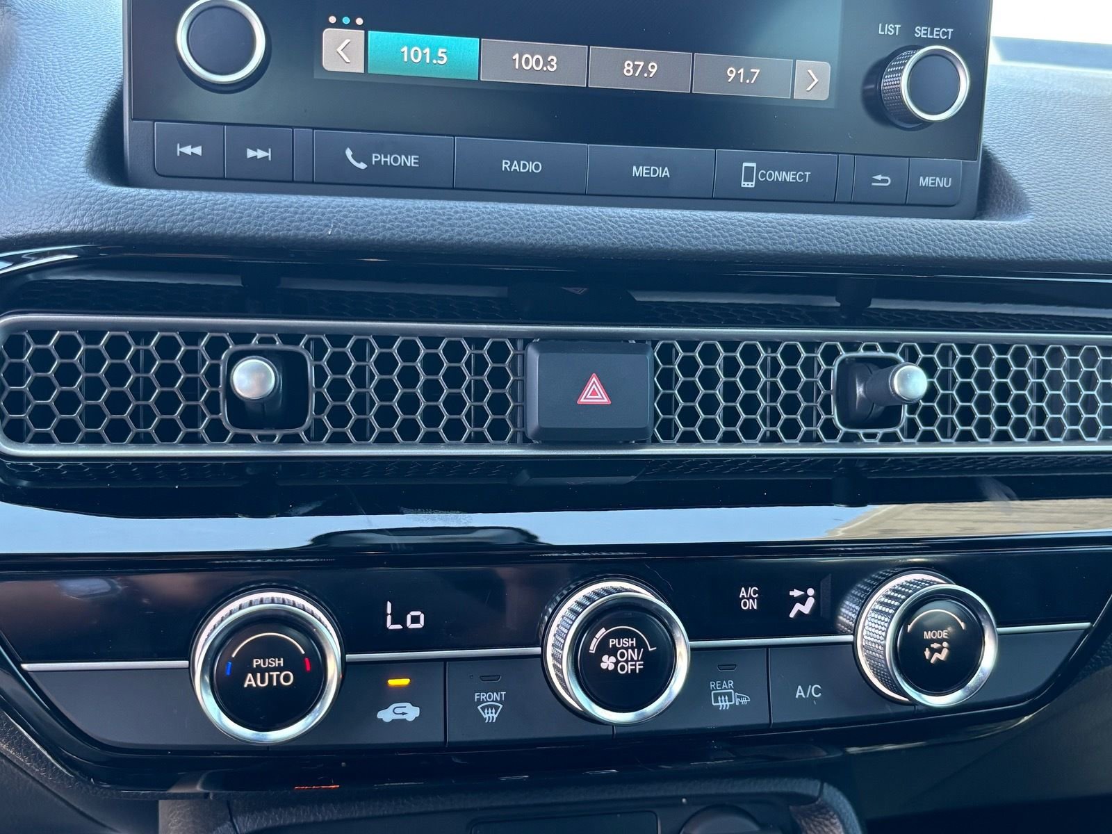 Used 2025 Honda Civic Sport image 15