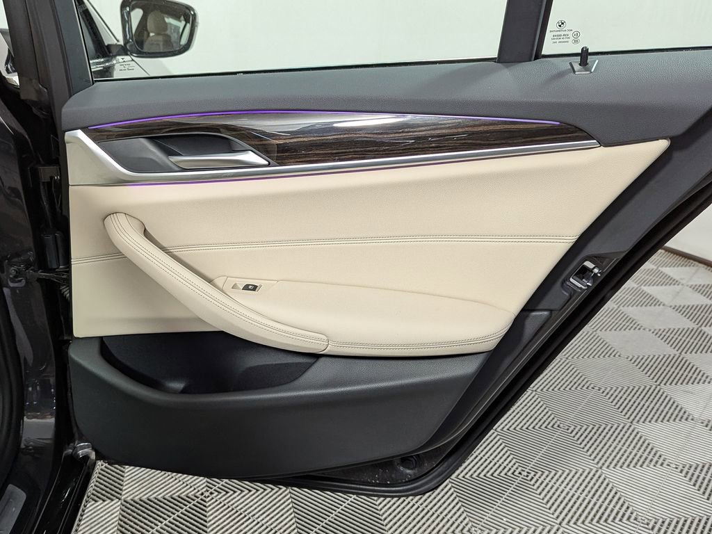 Certified 2022 BMW 530i xDrive w/ Convenience Package image 42