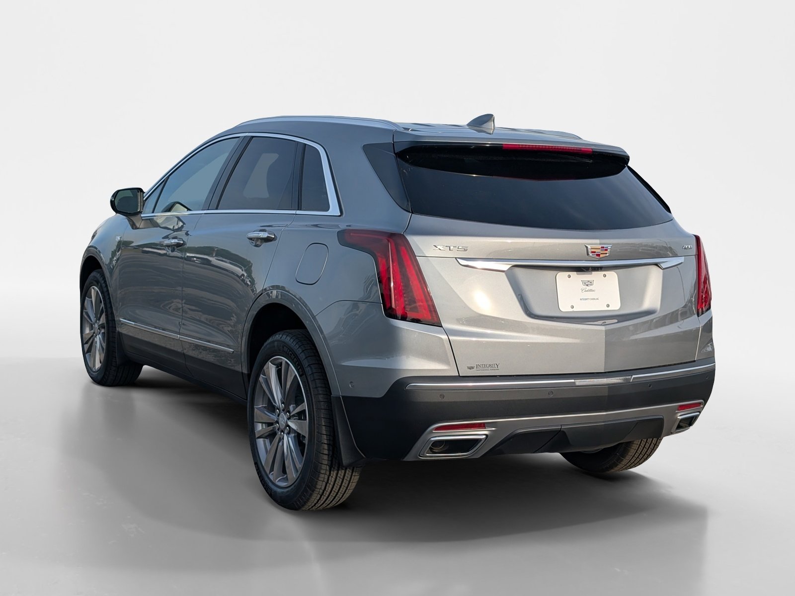 New 2026 Cadillac XT5 Premium Luxury w/ Driver Assist Package FWD image 4