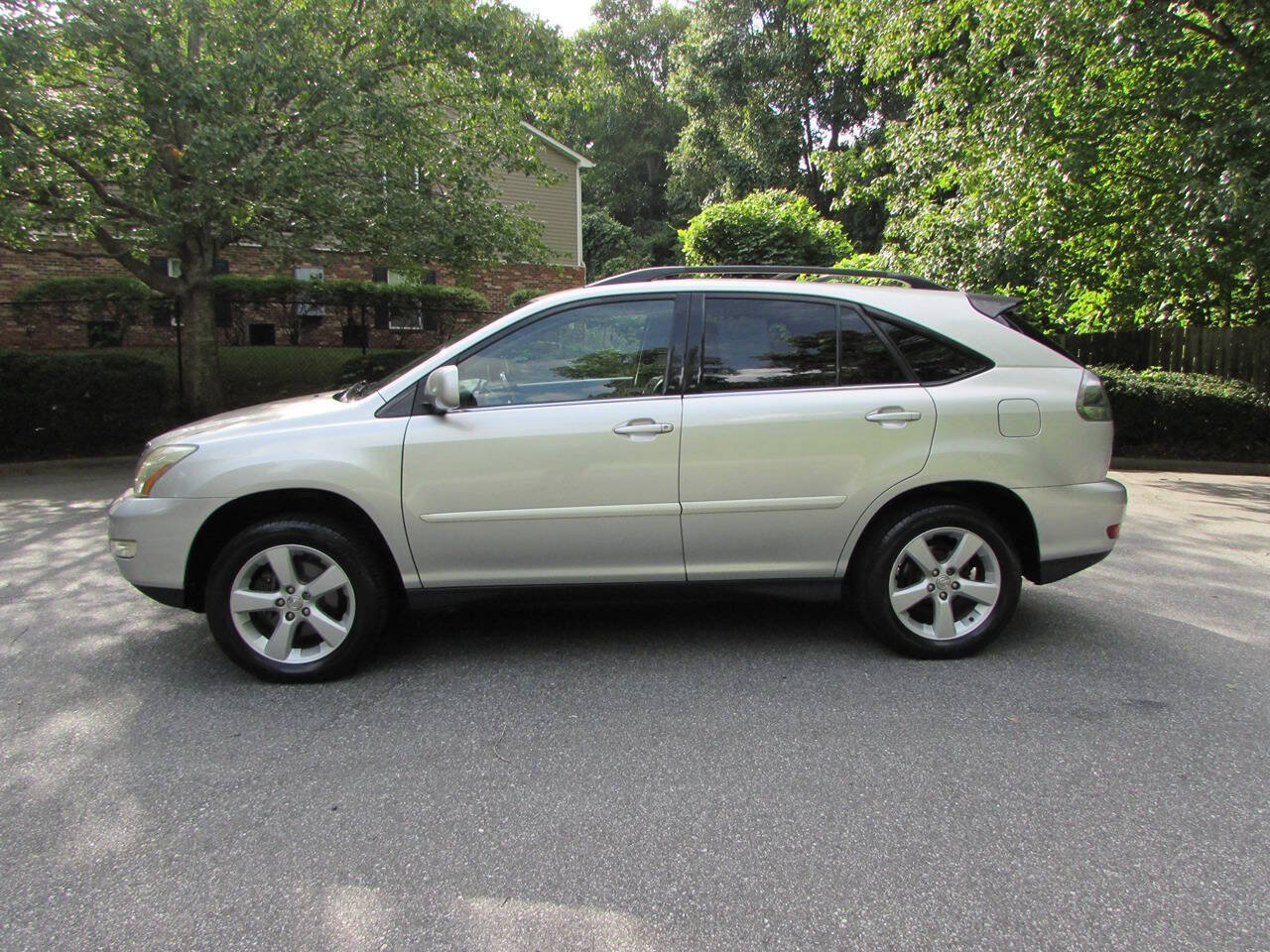 Used 2004 Lexus RX 330 AWD image 2