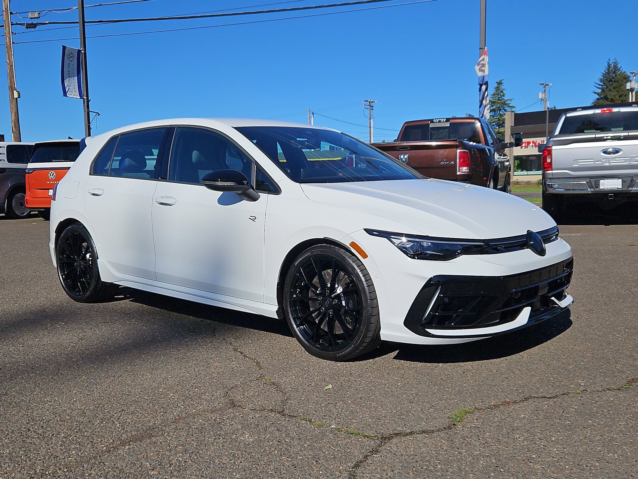 Used 2025 Volkswagen Golf R Black Edition image 7