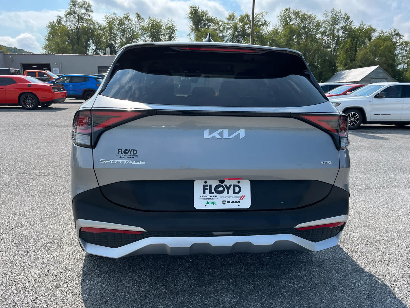 Used 2025 Kia Sportage LX AWD/4WD image 4