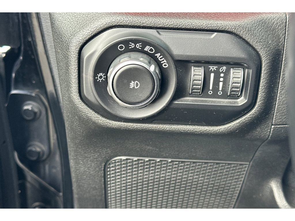 Used 2020 Jeep Wrangler Unlimited Rubicon w/ Safety Group image 31