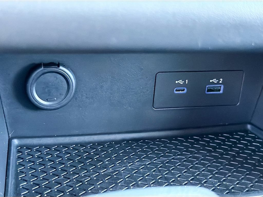 Used 2025 Nissan Pathfinder SV AWD/4WD image 16