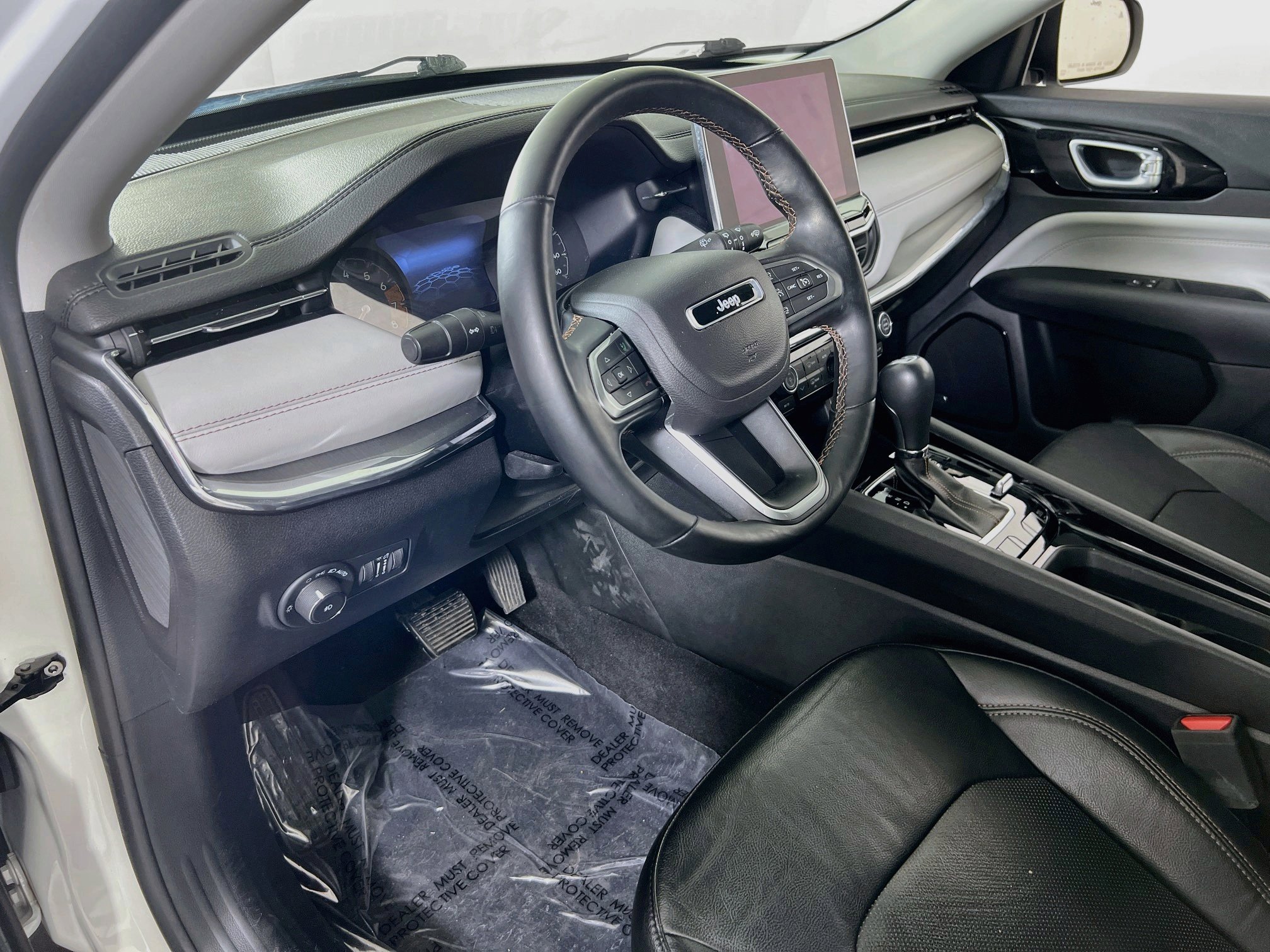 Used 2022 Jeep Compass Limited w/ Sun and Sound Group AWD/4WD image 9