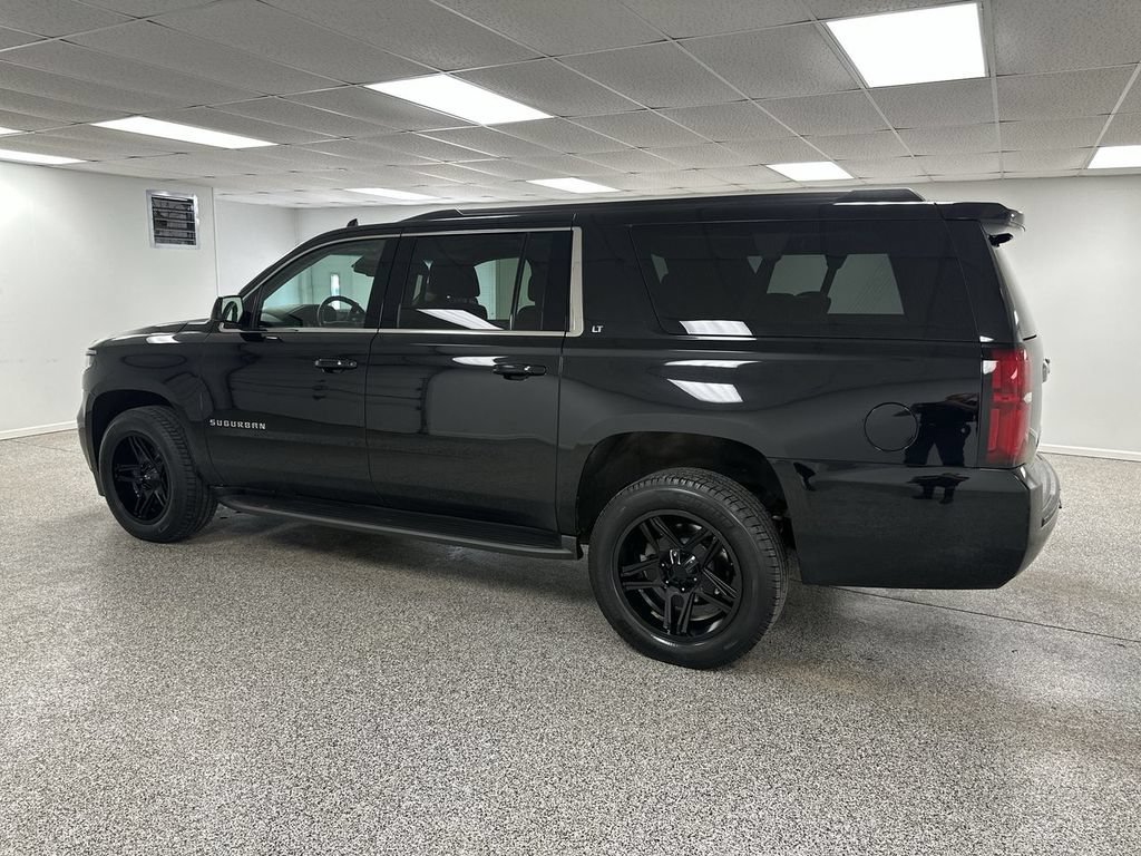 Used 2016 Chevrolet Suburban LT w/ Luxury Package AWD/4WD image 6