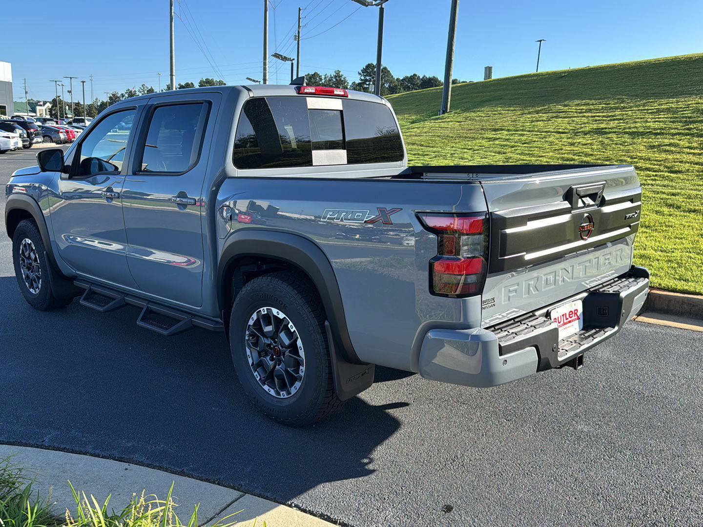New 2026 Nissan Frontier Pro-X w/ Pro-X Convenience Package image 3